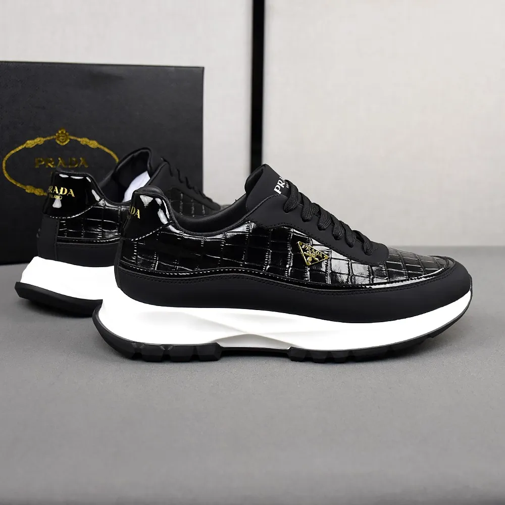 PP440👟👟👟[PRADA-Prada] boutique series. The upper is made of first-layer cowhide, sheepskin lining, and an ultra-light soft elastic PU outsole. Men's size 38-44 (45 custom-made) (just choose according to your usual wearing size).